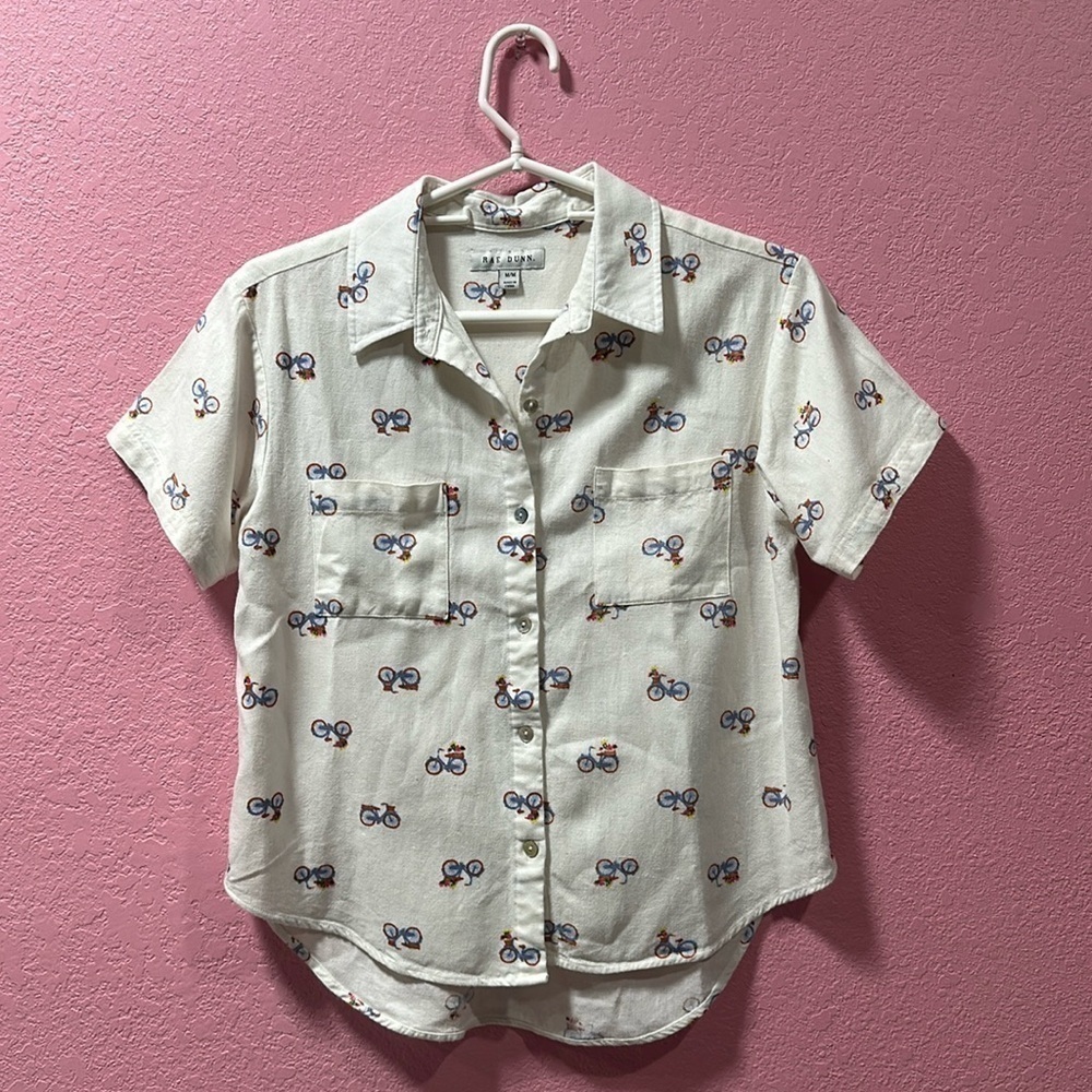 RAE DUNN Women’s Bicycle Print Button Down Shirt Short Sleeve Sz M Summer NC0007